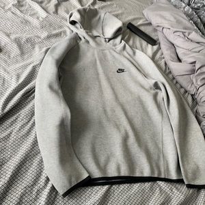 Nike tech pullover  small